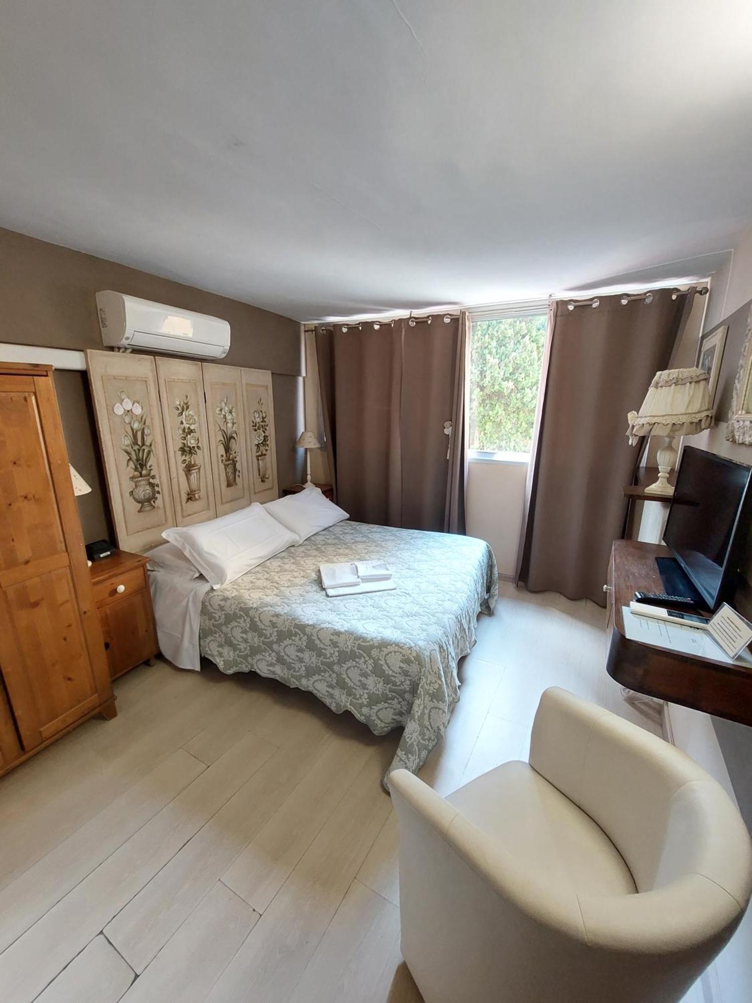 Hotel Tina Diano Marina Dış mekan fotoğraf