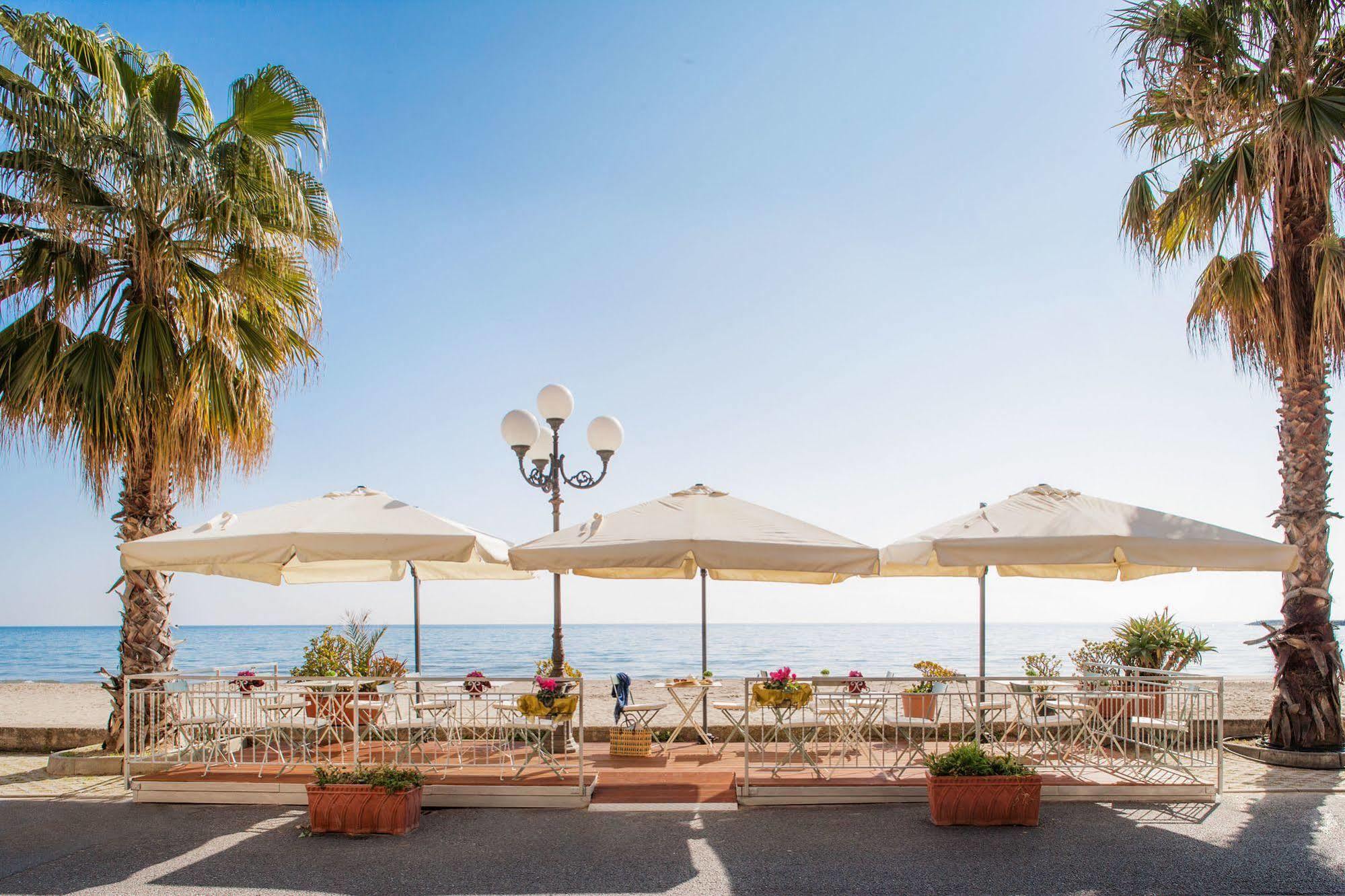 Hotel Tina Diano Marina Dış mekan fotoğraf